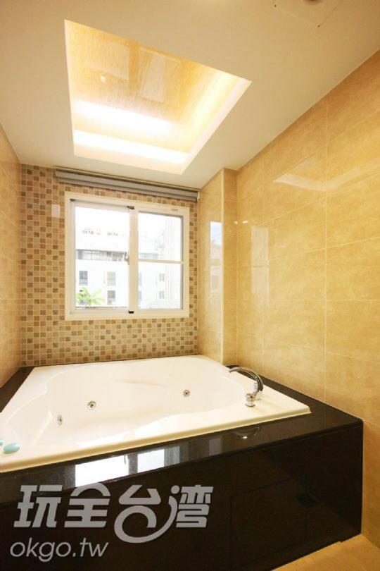 Bay House Bed & Breakfast Donggang Bagian luar foto